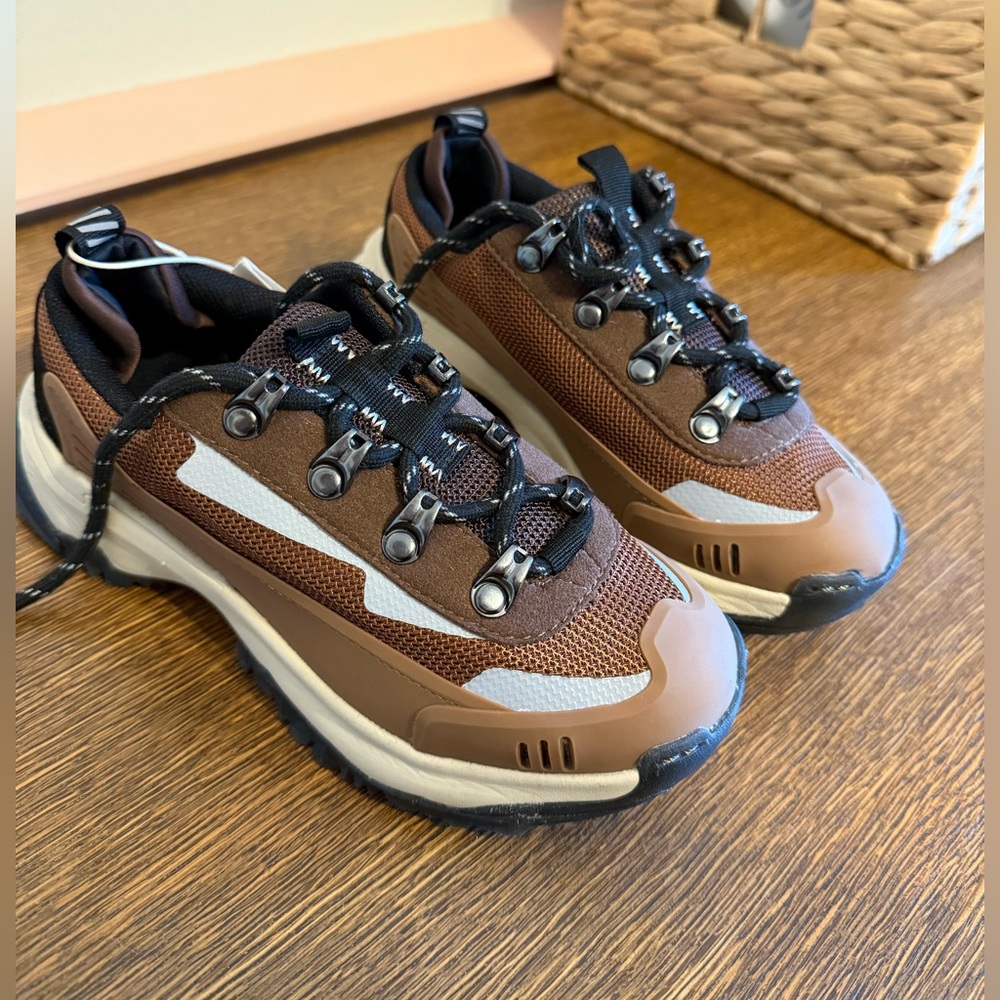 Zara NWT Brown Hiking Shoes Boy Size 13.5